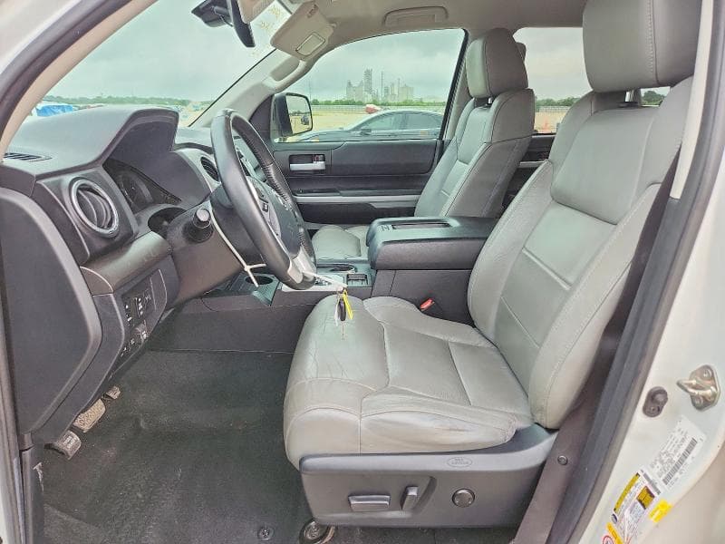 2020 TOYOTA TUNDRA SR5 7