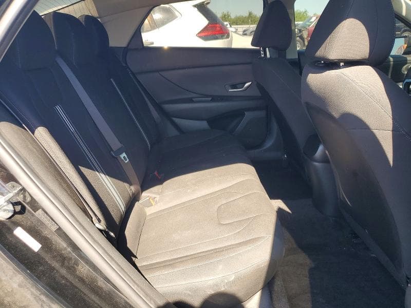 2021 HYUNDAI ELANTRA SEL 10