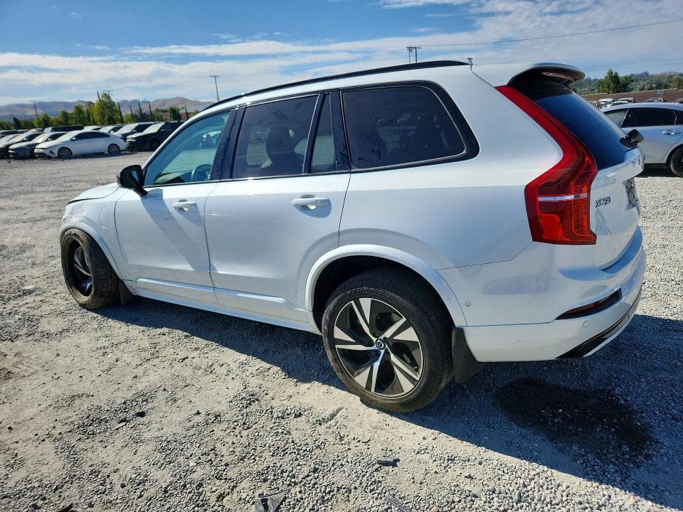 2023 VOLVO XC90 PLUS 2