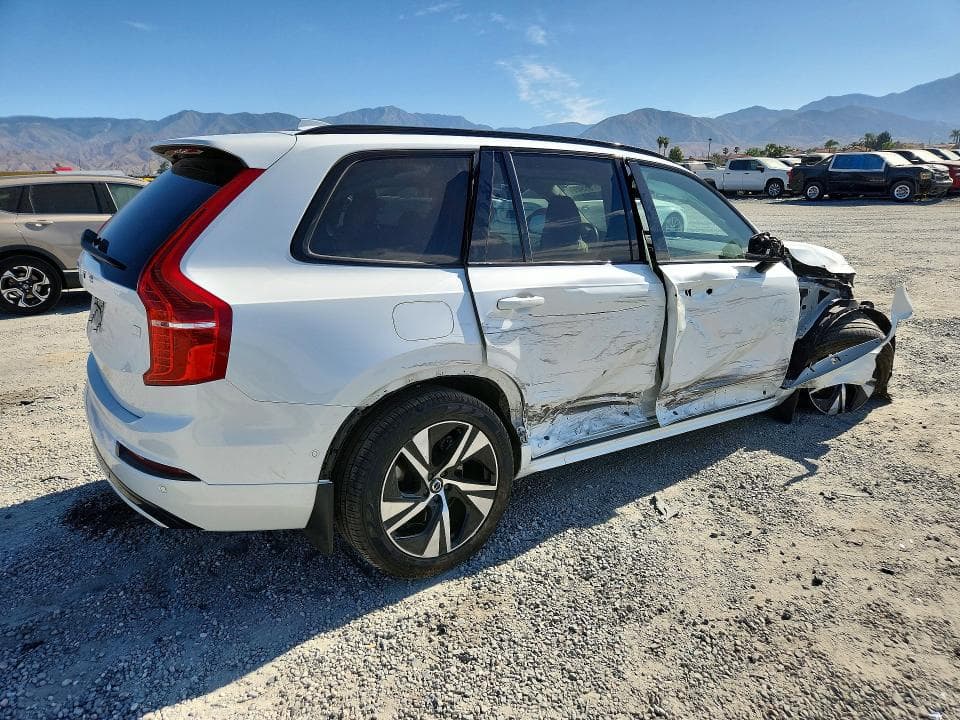 2023 VOLVO XC90 PLUS 3