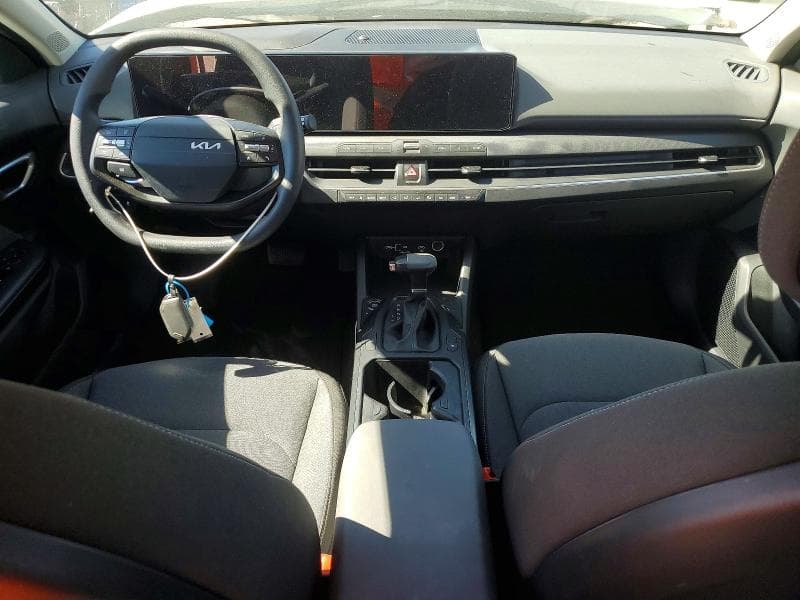 2025 KIA K4 LXS 8