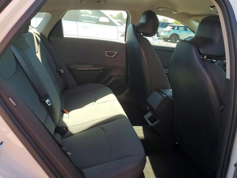 2025 KIA K4 LXS 10