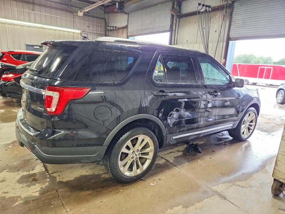 2018 FORD EXPLORER XLT 3