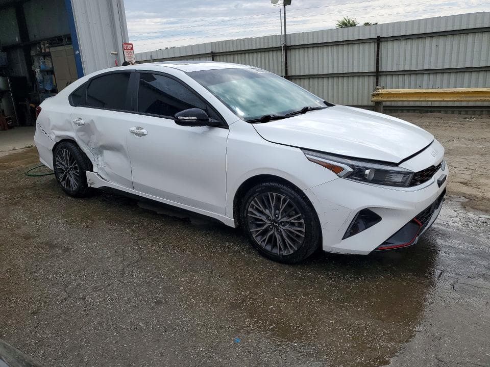 2022 KIA FORTE GT LINE 4
