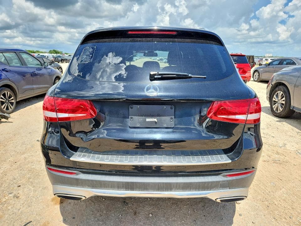 2017 MERCEDES-BENZ GLC 300 300 6