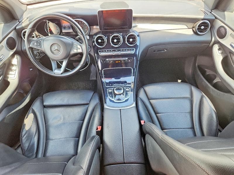 2017 MERCEDES-BENZ GLC 300 300 8