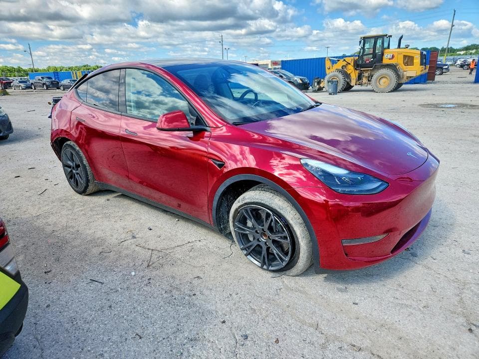 2024 TESLA MODEL Y 4
