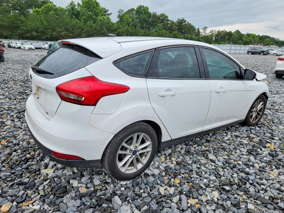 2017 FORD FOCUS SE 3