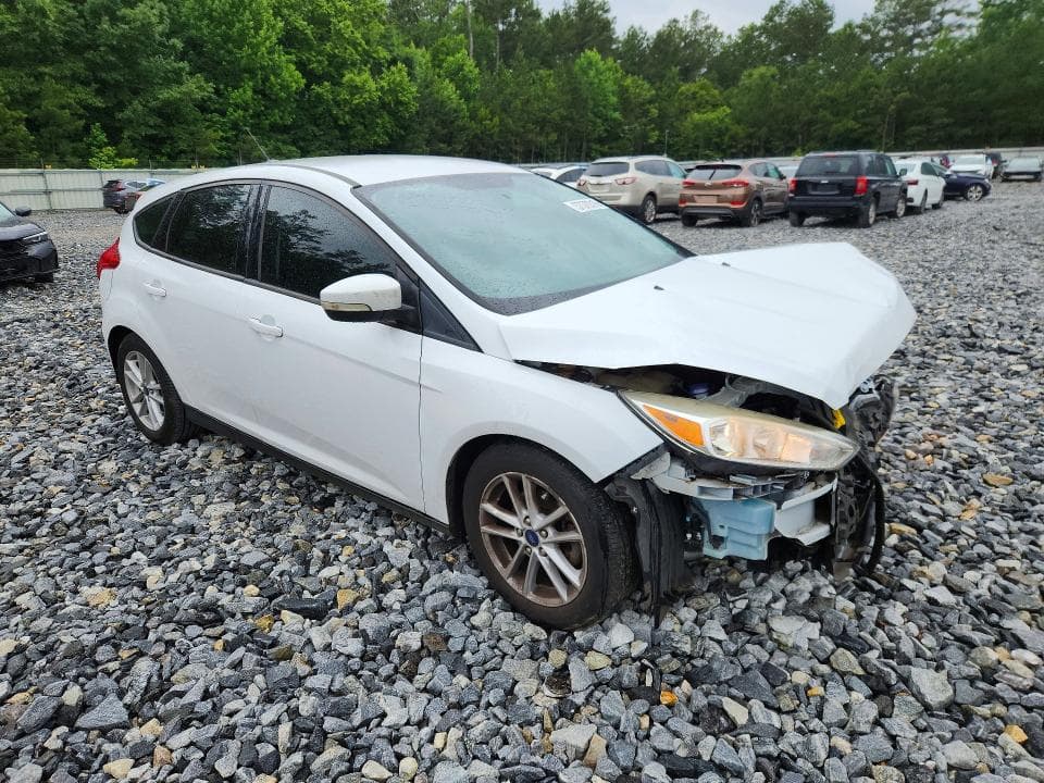 2017 FORD FOCUS SE 4