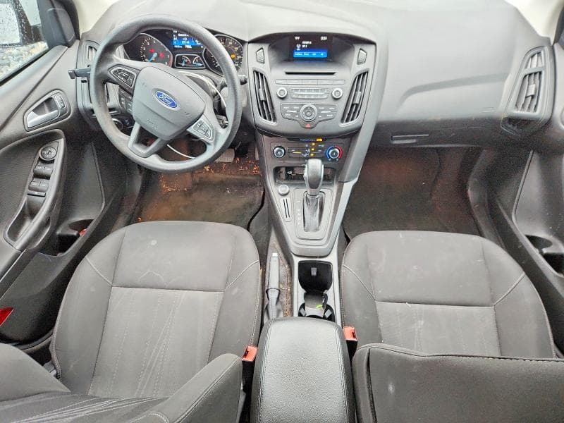 2017 FORD FOCUS SE 8