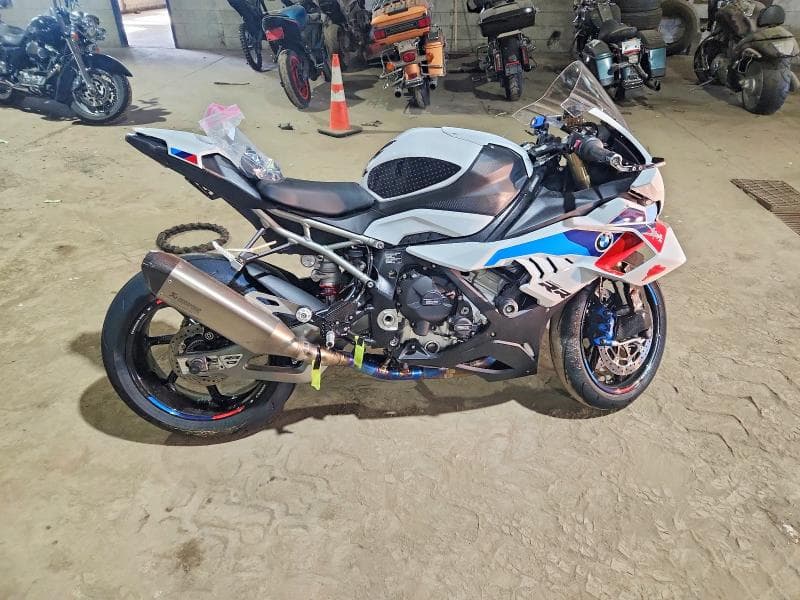 2025 BMW S 1000 RR - 1