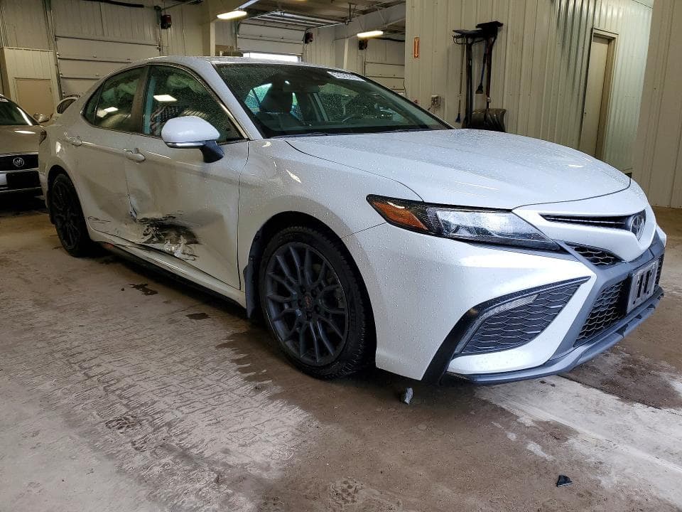 2022 TOYOTA CAMRY SE SE 4