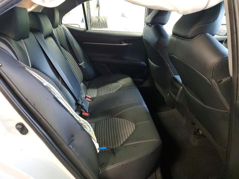 2022 TOYOTA CAMRY SE SE 10