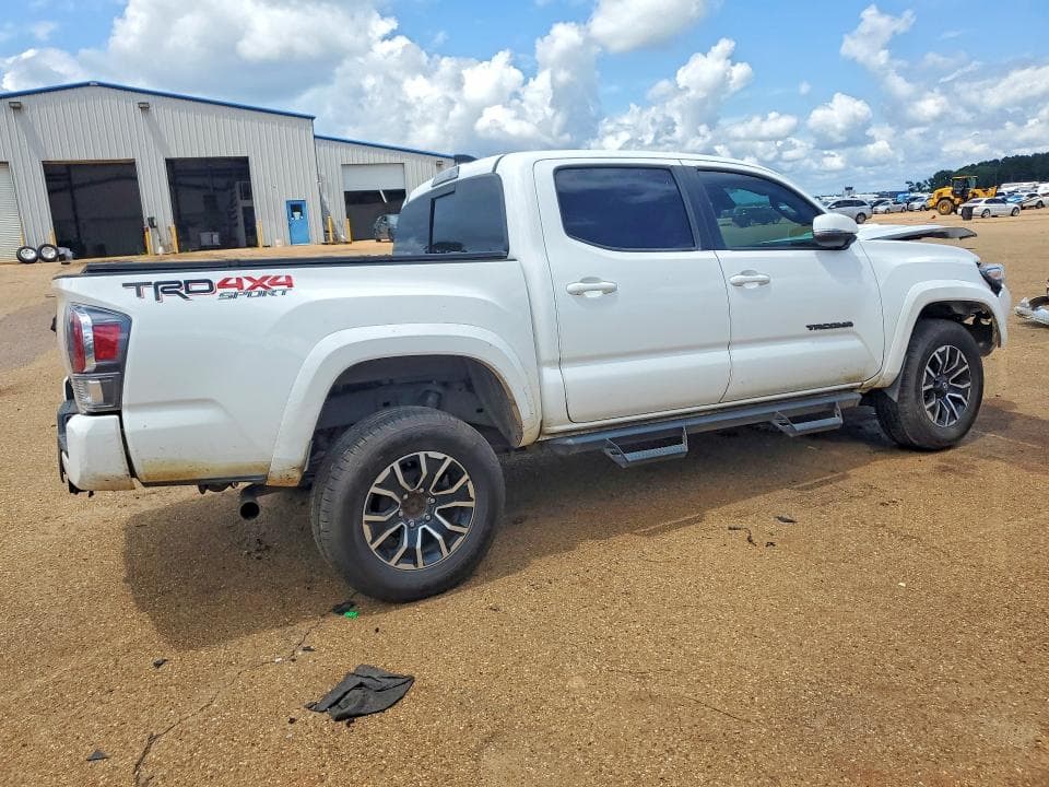 2022 TOYOTA TACOMA TRD SPORT 3