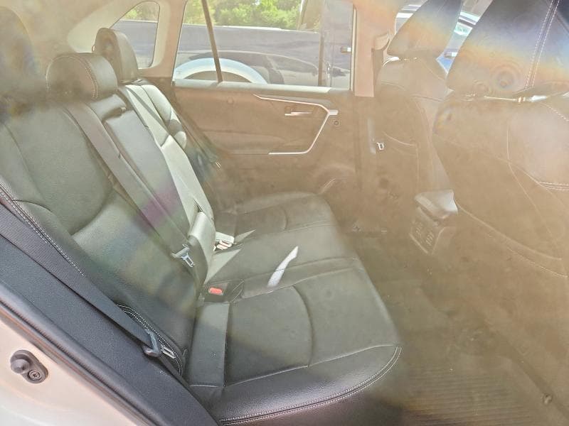 2021 TOYOTA RAV4 XLE 11