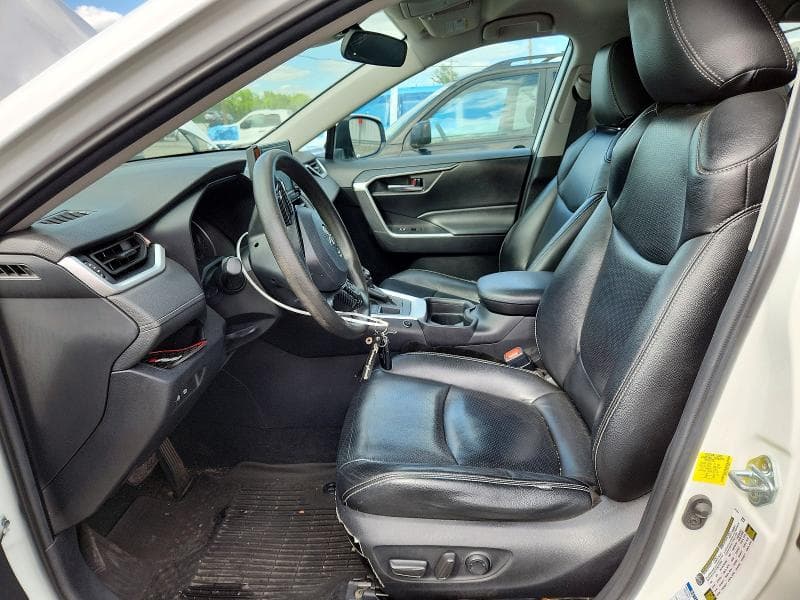 2021 TOYOTA RAV4 XLE 7