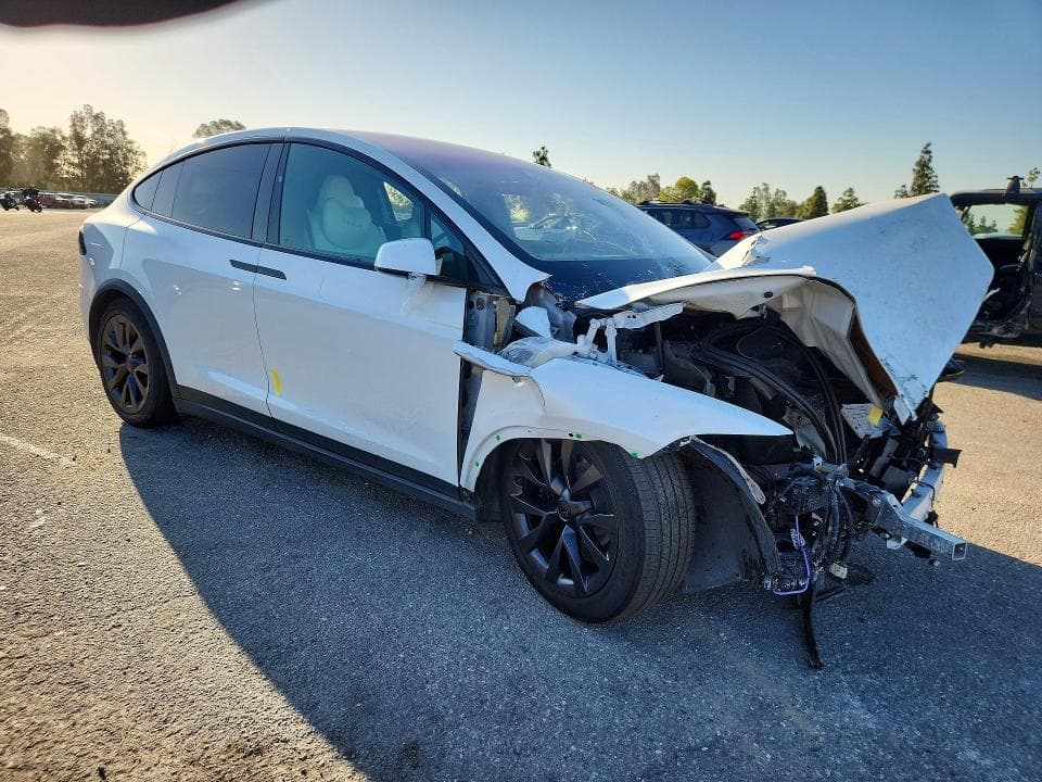 2022 TESLA MODEL X 4