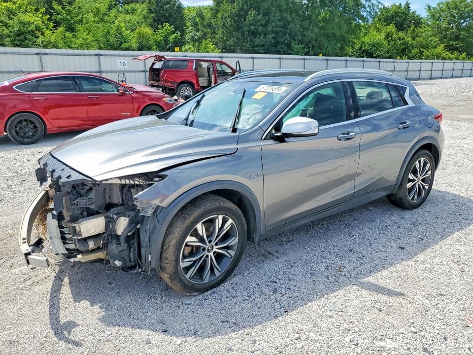 2017 INFINITI QX30 PREMIUM - 1
