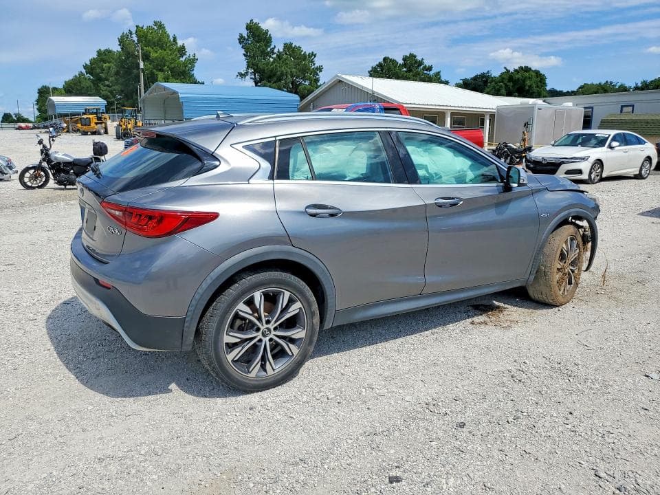 2017 INFINITI QX30 PREMIUM 3