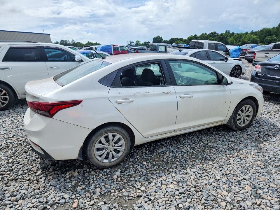 2022 HYUNDAI ACCENT SE 3