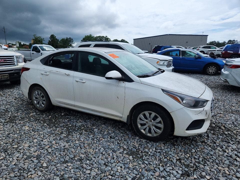 2022 HYUNDAI ACCENT SE 4