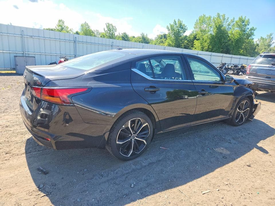 2025 NISSAN ALTIMA SR 3