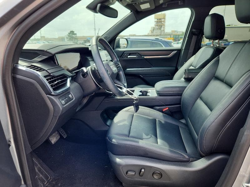 2024 GMC ACADIA UPLEVEL 7