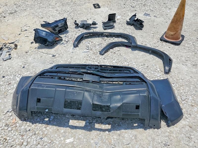 2025 TOYOTA 4RUNNER SR5 SR5 13