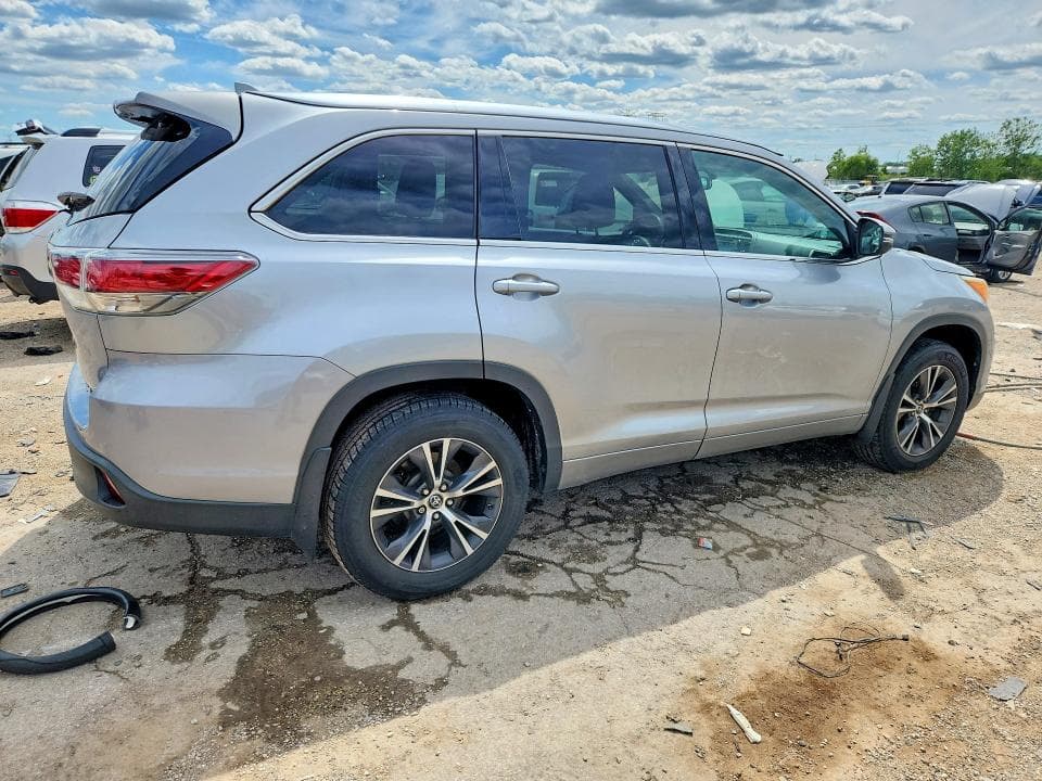 2016 TOYOTA HIGHLANDER XLE 3