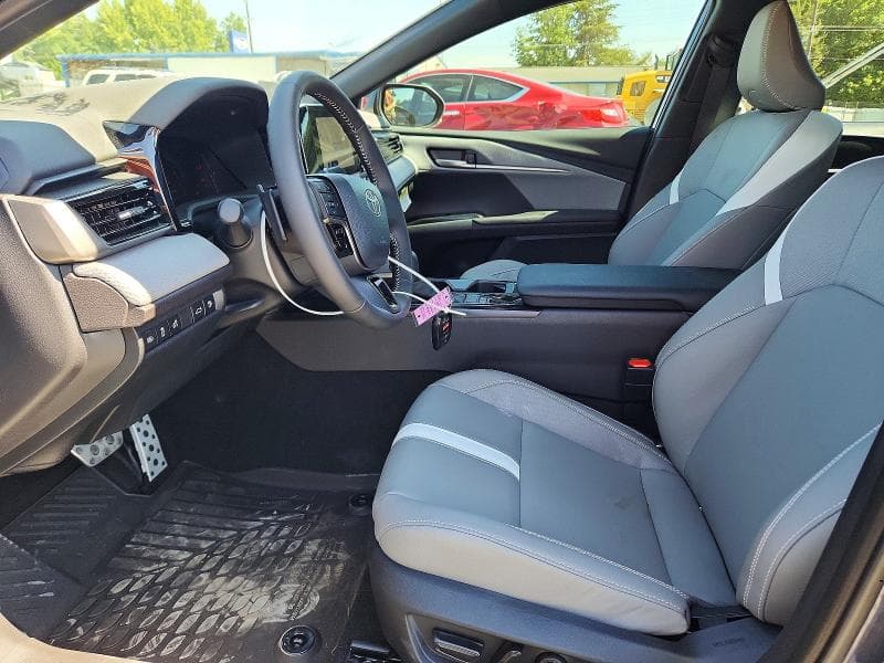 2026 TOYOTA CAMRY SE SE 7
