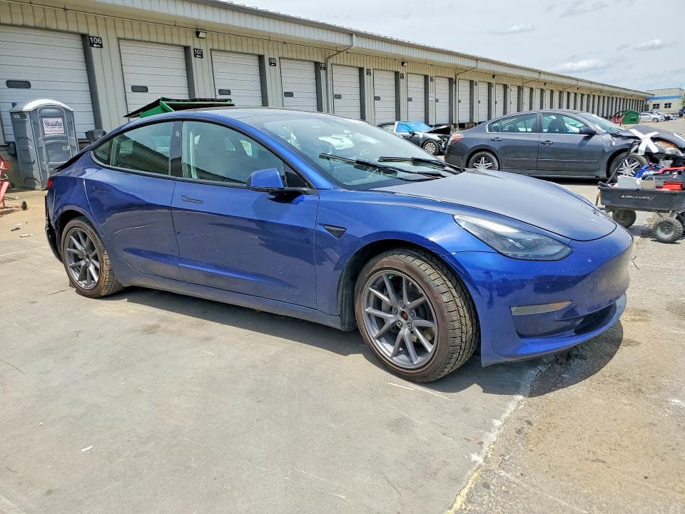 2022 TESLA 3 4