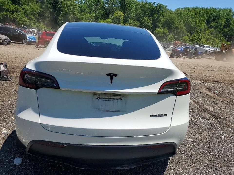 2023 TESLA MODEL Y 6