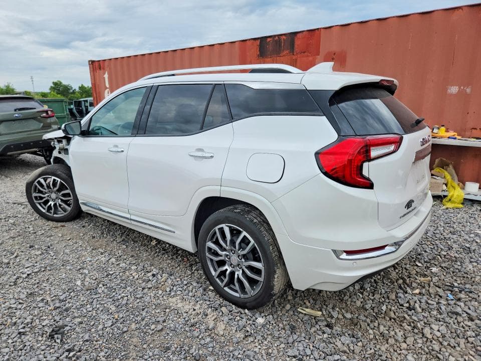 2023 GMC TERRAIN DENALI 2