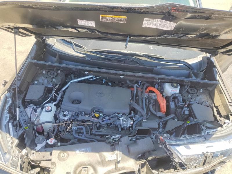 2024 TOYOTA RAV4 HYBRID XLE 12