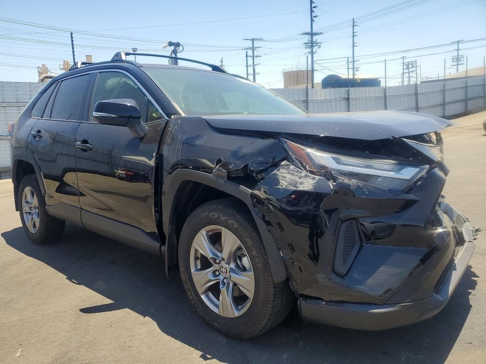 2024 TOYOTA RAV4 HYBRID XLE 4
