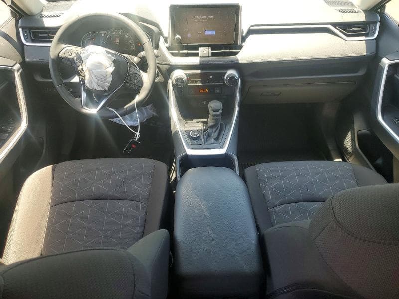 2024 TOYOTA RAV4 HYBRID XLE 8