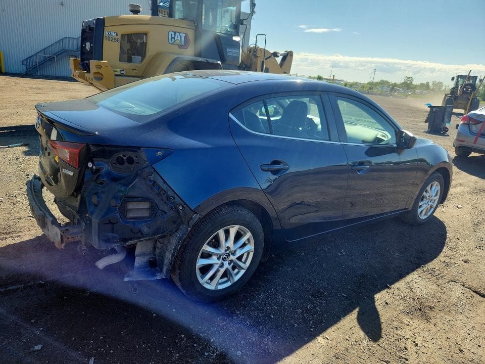2018 MAZDA 3 SE 3
