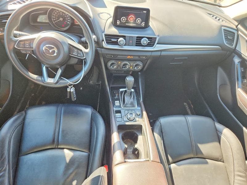 2018 MAZDA 3 SE 8