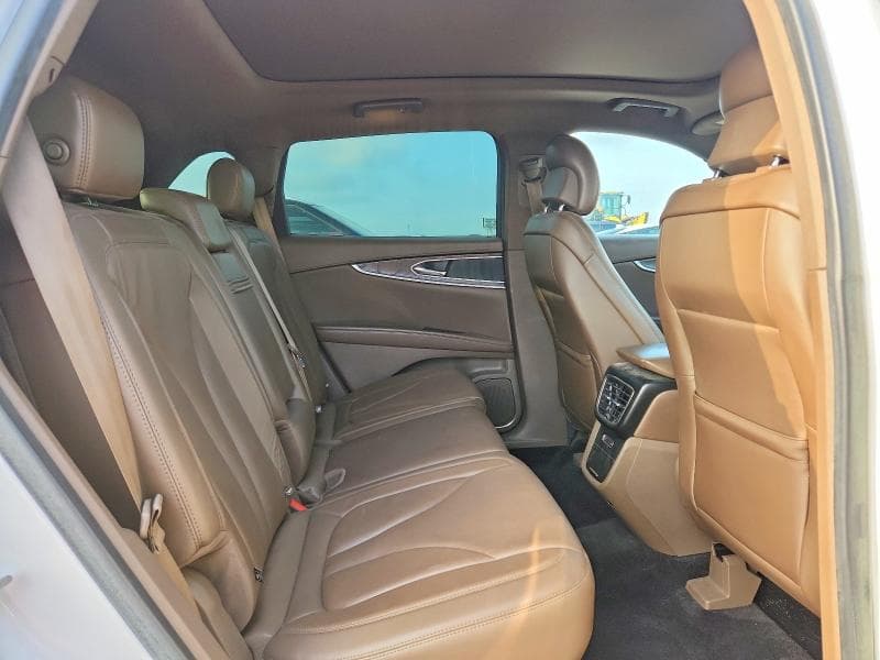 2017 LINCOLN MKX RESERVE 11
