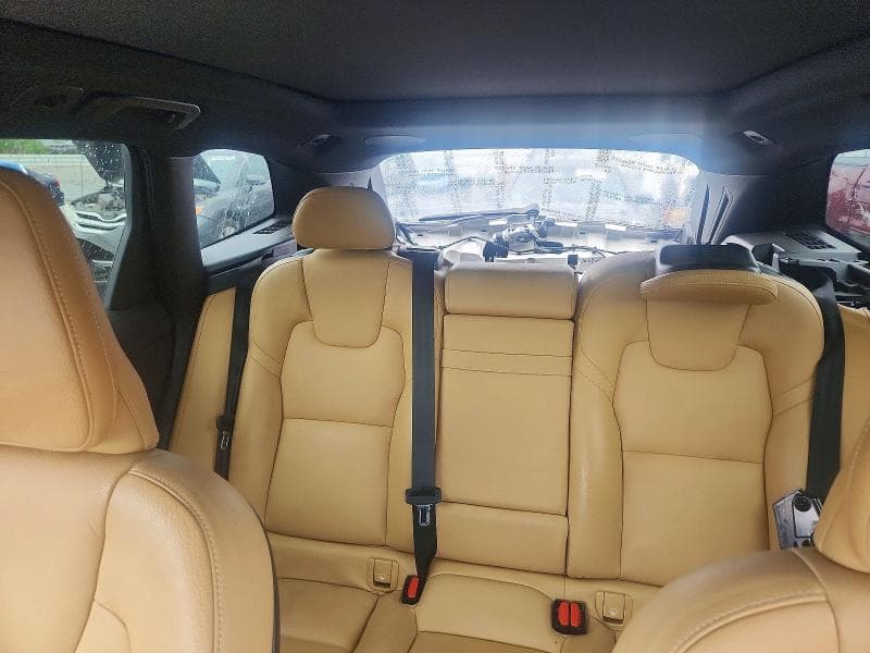 2019 VOLVO XC60 T5 10