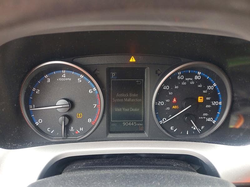 2018 TOYOTA RAV4 LE LE 9