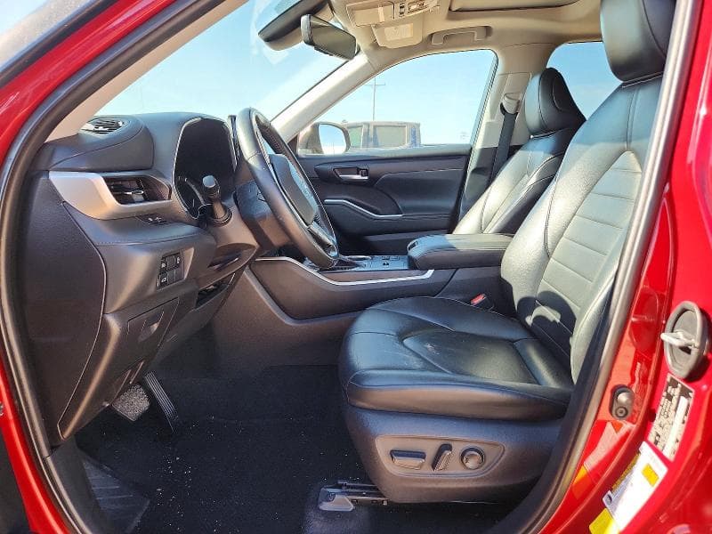 2023 TOYOTA HIGHLANDER XLE 7