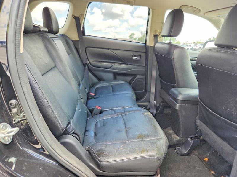 2017 MITSUBISHI OUTLANDER SE 11