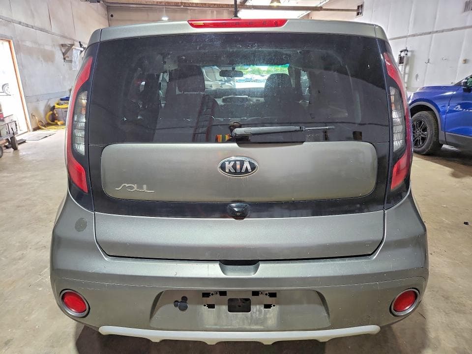 2017 KIA SOUL + 6