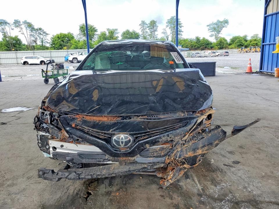 2022 TOYOTA CAMRY SE 5