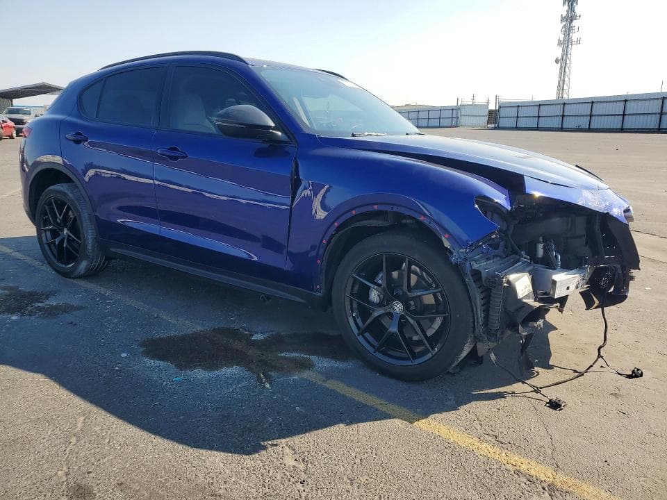 2021 ALFA ROMEO STELVIO SPORT 4
