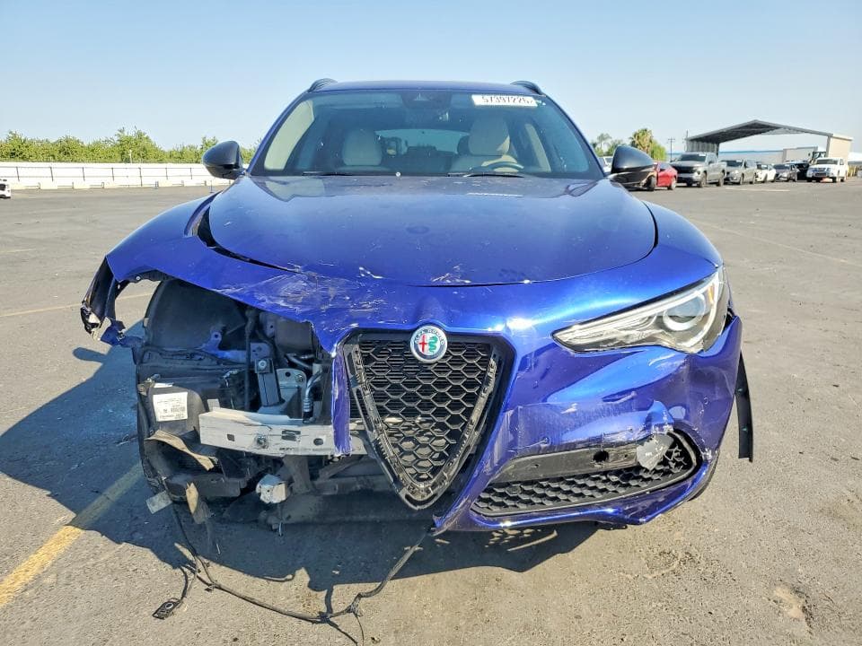 2021 ALFA ROMEO STELVIO SPORT 5