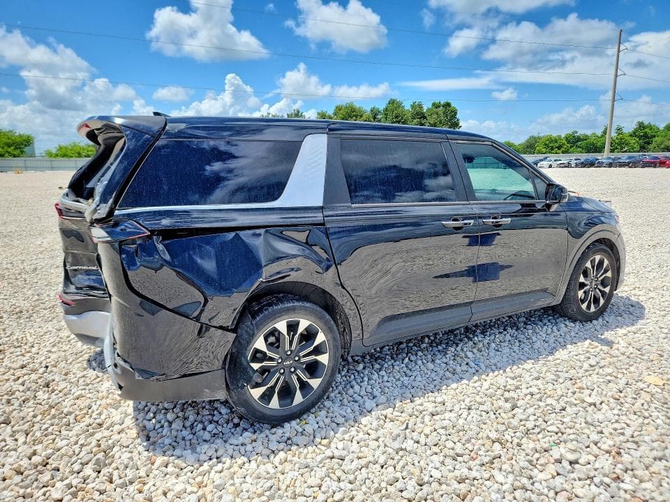 2022 KIA CARNIVAL 3
