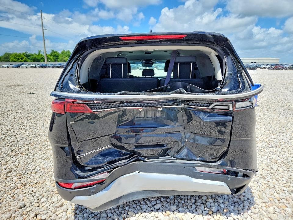 2022 KIA CARNIVAL 6