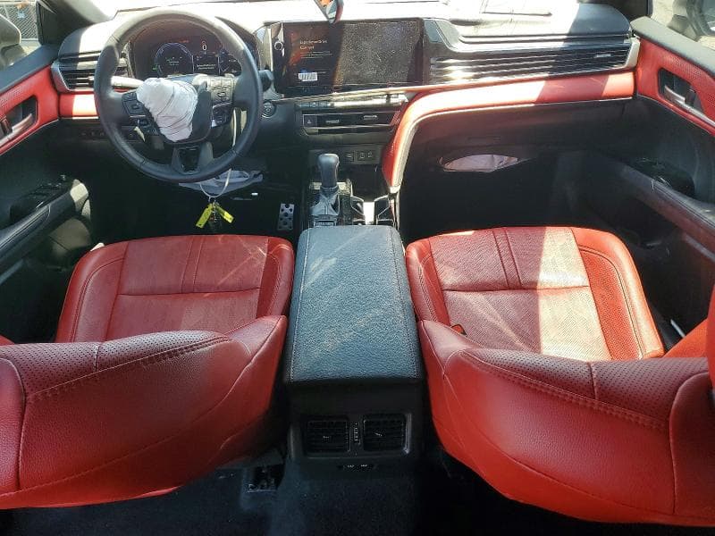 2025 TOYOTA CAMRY XSE 8